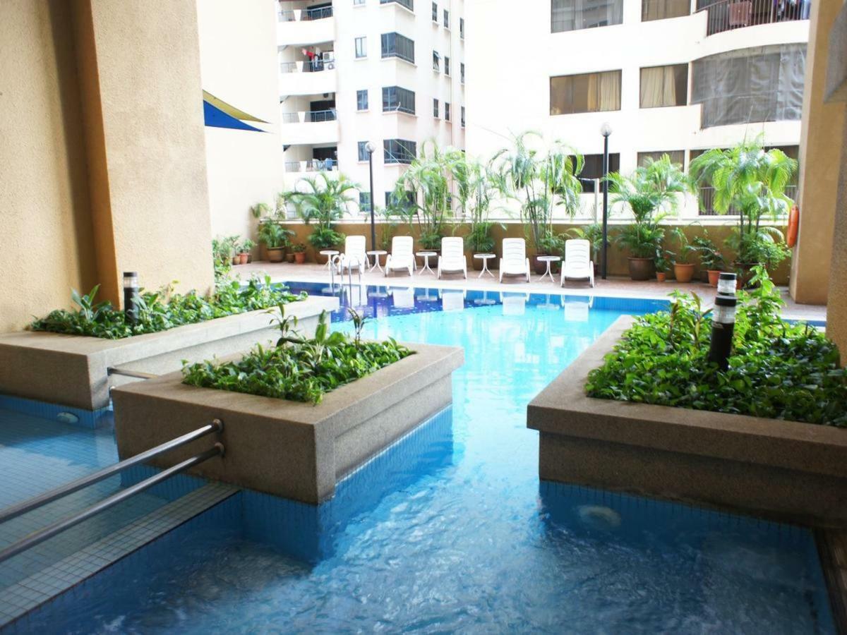 Hauzz Seri Bukit Ceylon Residence Kuala Lumpur Exterior foto